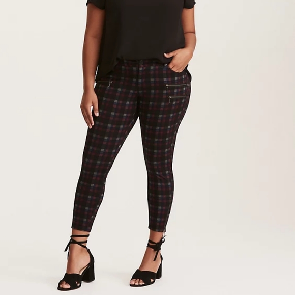 torrid Pants - Torrid size 14 capris